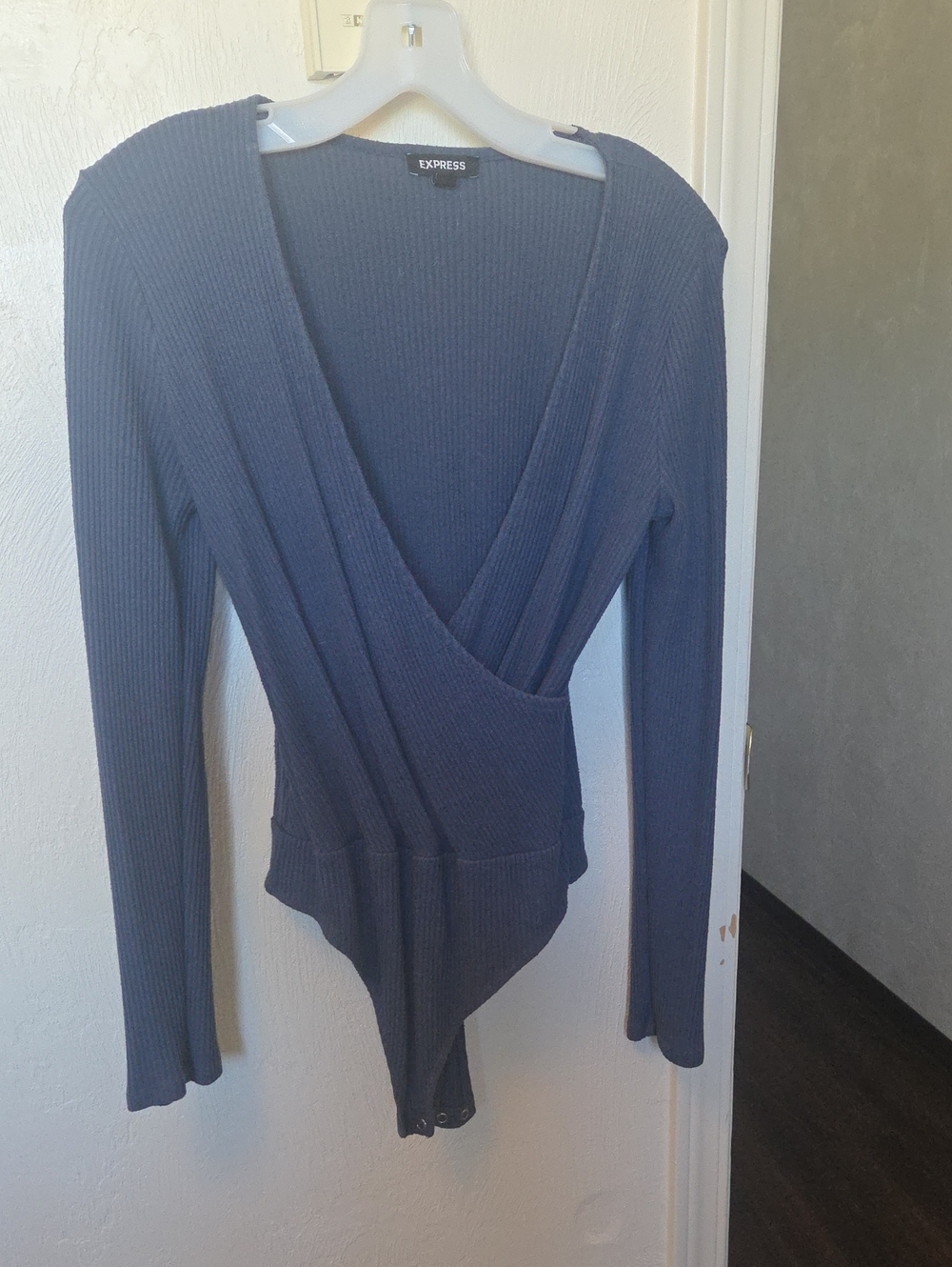 Express Ribbed Mock-Wrap Deep V Long-Sleeve Bodysuit - Dusty Blue